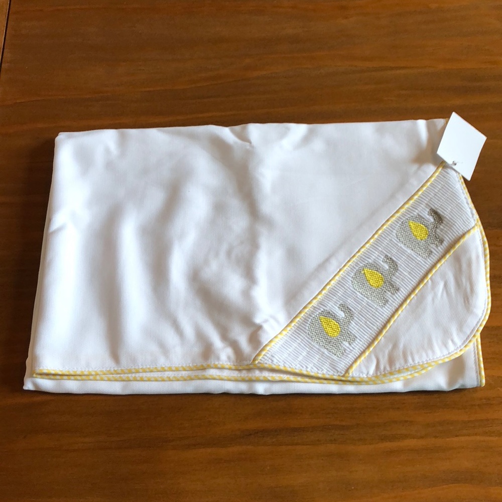 Yellow & gray elephant smocked blanket 26x27